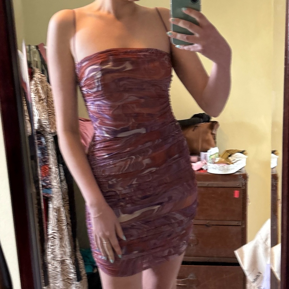 HOUSE OF CB E LLA SWIRL MINI ISIS rIS rDRESS